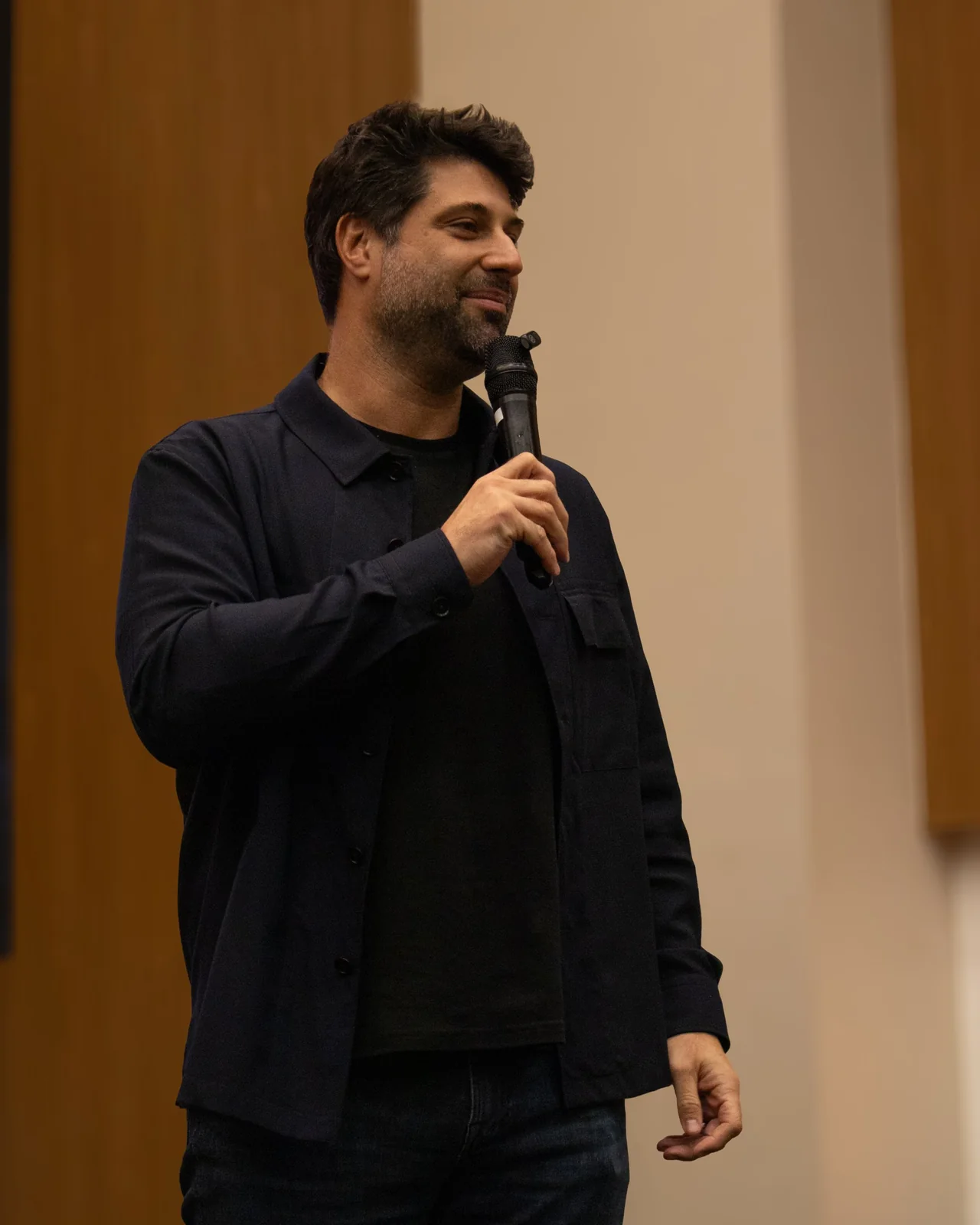 Alfredo Soares com o microfone na mão no BPE 2026